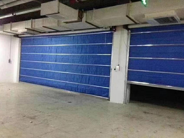 无机布防火卷帘门