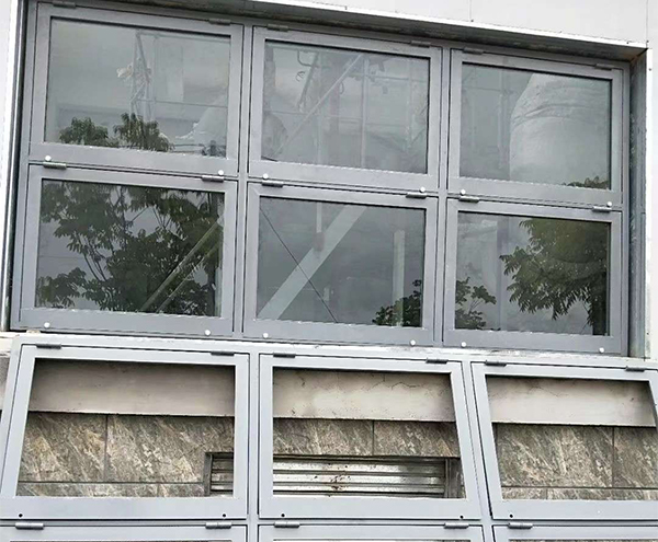 泄爆窗
